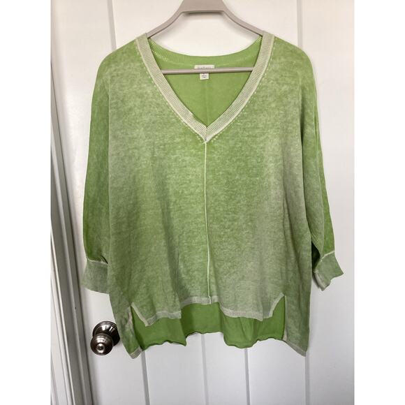 Sundance Sweaters - Sundance V-neck knit 3/4 sleeve‎ top green distressing color size large cotton